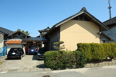 A prestigious Shonai-style house standing alone in the countryside: Villas, real estate, properties for sale, Hometown Information Center: Nationwide rural living property data — Image 1, Sakata, Yamagata