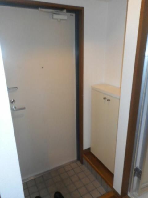 2K Apartment for Rent in Yokosuka, 4 Min Walk to Yokosuka Chuo Station - Thumbnail 2