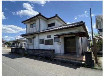 6DK Detached House on Corner Lot in Miyakonojo, Miyazaki - Thumbnail 2