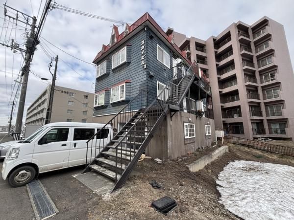 Sky Building Kitago Apartment Building for Sale in Sapporo - Thumbnail 2