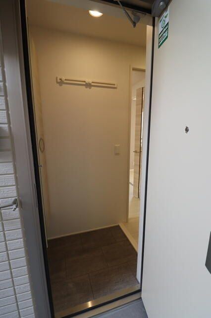New 1LDK Apartment Near Chigasaki Station, Kanagawa - Thumbnail 2