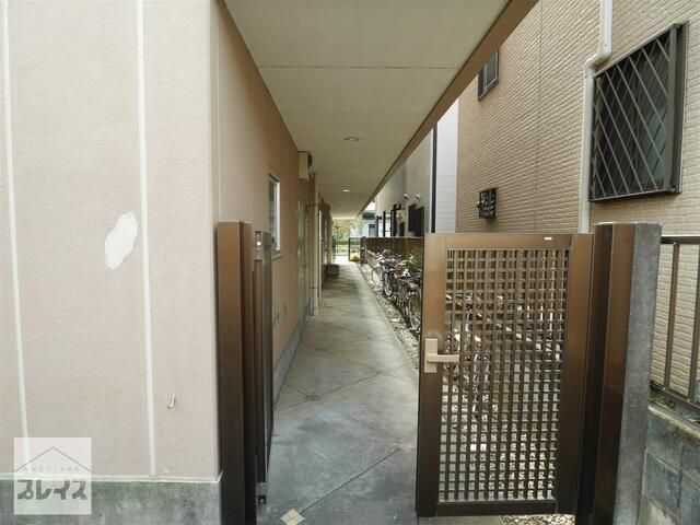 1992 Apartment Building for Sale in Kita Ward, Tokyo - 418.64 sqm - Thumbnail 3