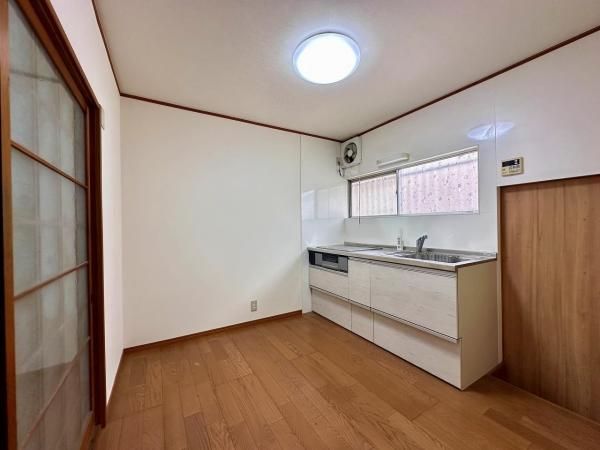 4DK Detached House for Sale in Otsu, Shiga Prefecture - Thumbnail 3