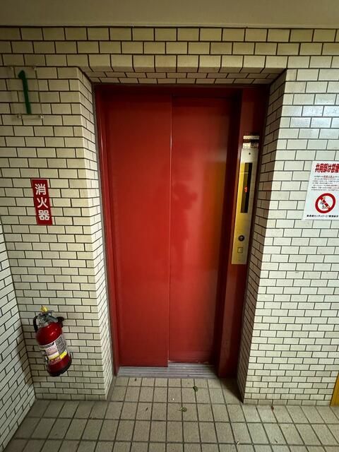 1R Apartment for Rent near Higashi-Nagasaki Station, Toshima, Tokyo - Thumbnail 3