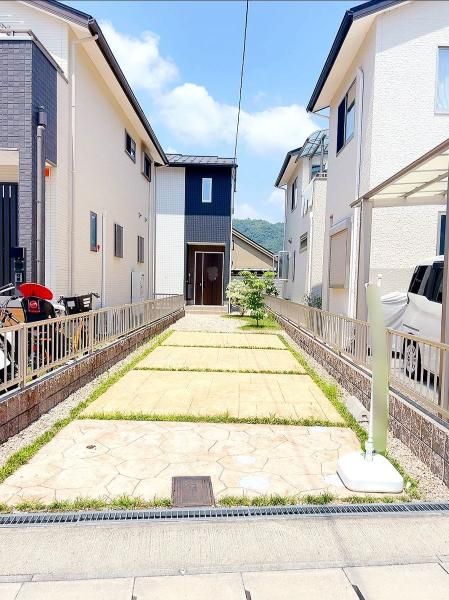 4LDK Modern House for Sale in Kyoto's Kita Ward - Thumbnail 3