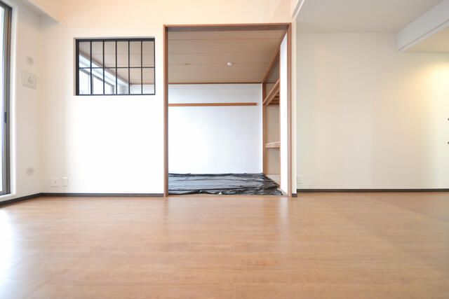 3LDK Apartment with Loft & Balcony in Sendai's Izumi Ward - Thumbnail 3