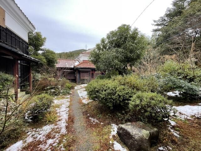 Historic Estate with Multiple Buildings in Sakai, Fukui - Thumbnail 3