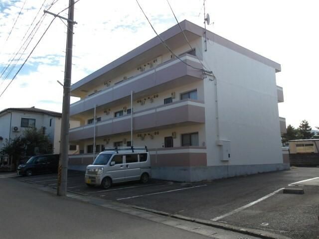 2LDK Apartment for Rent in Aizuwakamatsu, Fukushima - Thumbnail 2