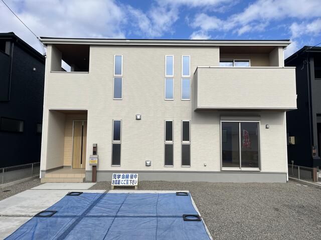 New 4LDK House in Gifu City with 3 Parking Spaces - Main Image