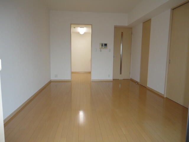 2LDK Apartment for Rent in Setagaya, Tokyo - Thumbnail 4