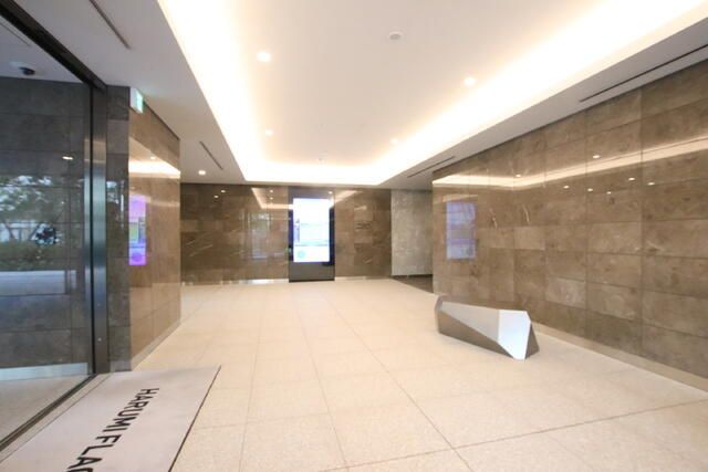 Brand New 3LDK Apartment for Rent in Harumi, Chuo-ku, Tokyo - Thumbnail 3