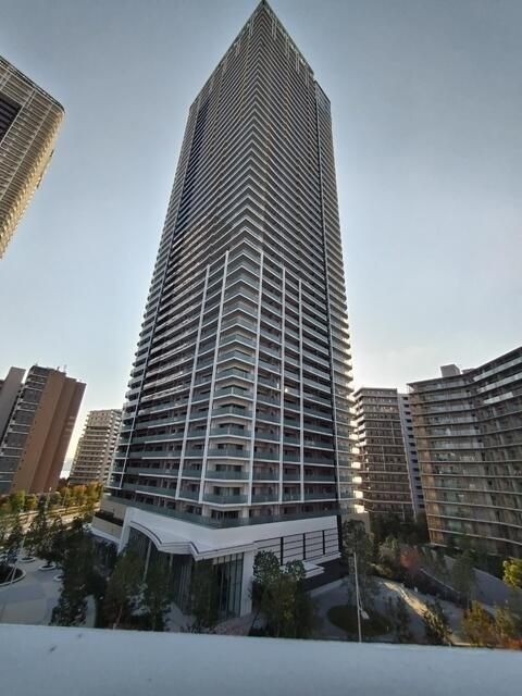 Brand New 3LDK Apartment for Rent in Harumi, Chuo-ku, Tokyo - Thumbnail 2