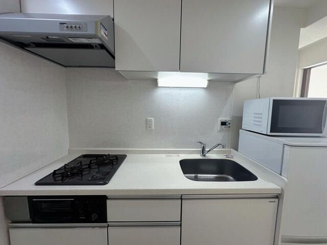 1K Condominium in Toshima-ku, Tokyo - 27.72m² Near Ikebukuro - Thumbnail 4