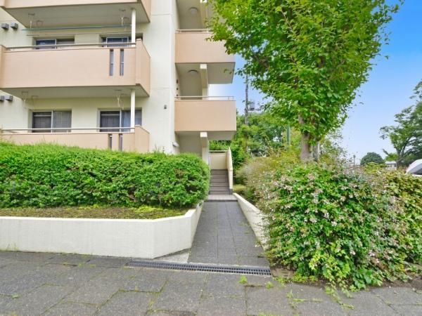 2LDK Used Apartment in Fujimi City, Saitama - Thumbnail 3