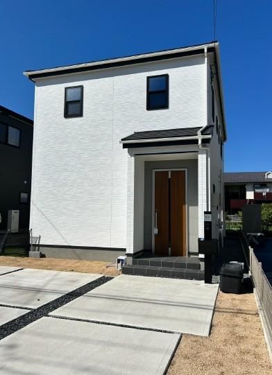 New 2024 4LDK House with 2 Free Parking in Kurashiki, Okayama - Main Image