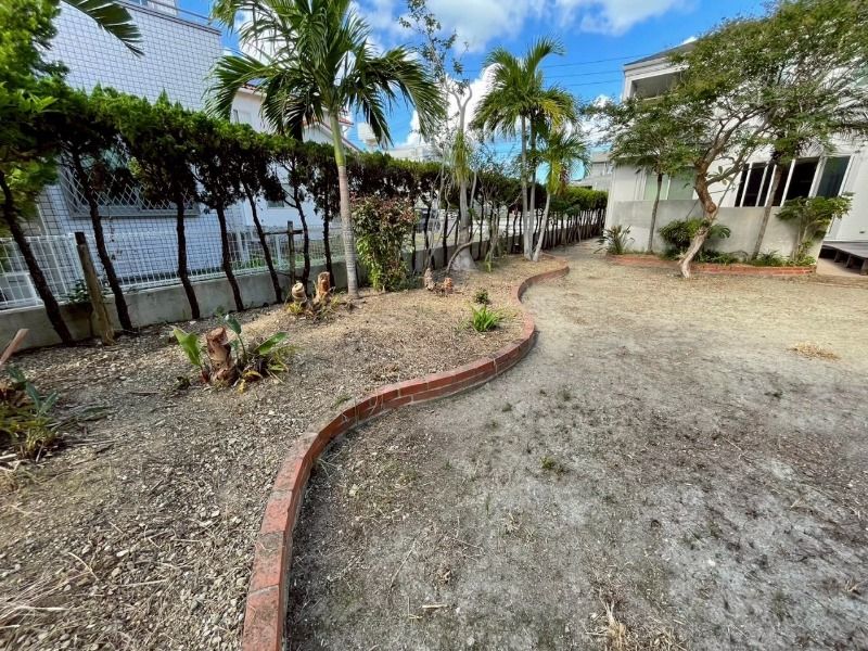 5LDK House in Tomigusuku, Okinawa with 347.65 sqm Living Space - Main Image