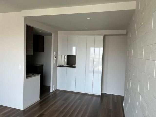 2LDK Apartment for Sale in Musashi-Koyama, Shinagawa - Thumbnail 3