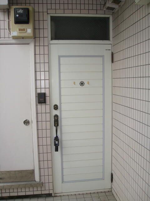 2K Apartment for Rent in Komae, Tokyo, 36 sqm - Thumbnail 3