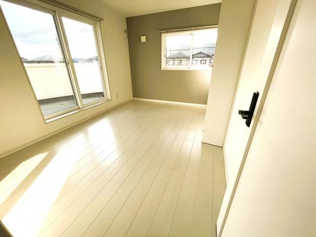 3LDK Modern House for Sale in Ashikaga, Tochigi - Thumbnail 2