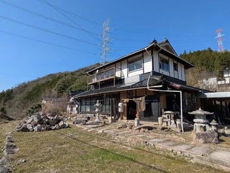 Bichu Kominka with Farmland for New Farmers in Miyoshi, Hiroshima - Thumbnail 2
