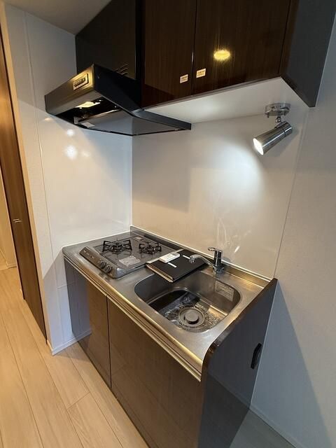 Modern Studio Apartment for Rent in Nishi-ku, Yokohama - Thumbnail 4