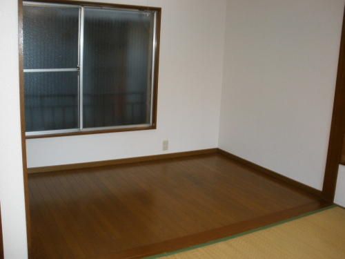 2DK Rental House in Higashi-Ogu, Arakawa-ku, Tokyo - Thumbnail 4
