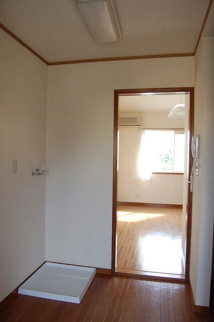 1K Apartment for Rent in Hitachi, Ibaraki - Thumbnail 4