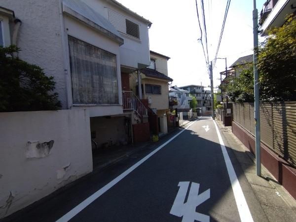 45.2 sqm Corner Residential Land for Sale Near Nishikoyama Station, Tokyo - Thumbnail 4