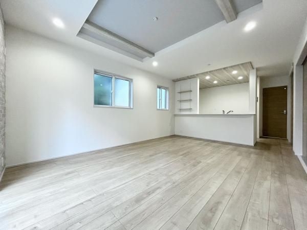 New 4LDK House in Hiratsuka Kanagawa 2025 Build 121sqm Land - Thumbnail 2