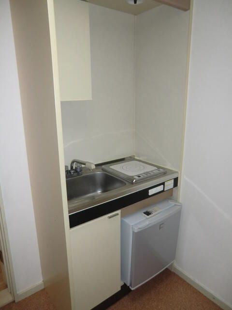 1K Apartment for Rent in Moroyama, Saitama - 19.50 sqm - Thumbnail 3