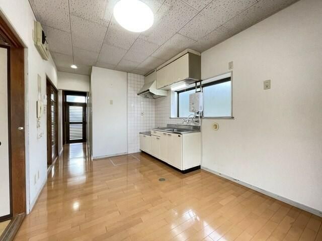 3DK Apartment for Rent in Otsuki, Yamanashi with Free Parking - Thumbnail 2