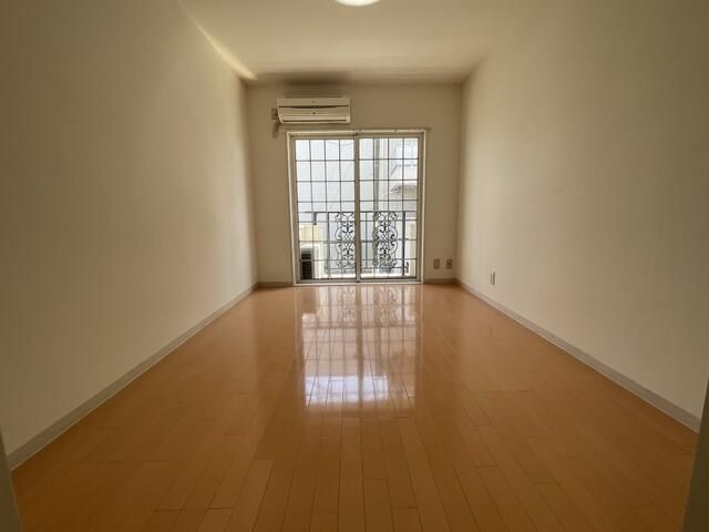 1K Apartment for Rent in Tachikawa, Tokyo - Office Use Allowed - Thumbnail 4