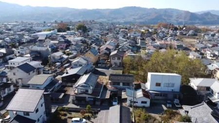 Renovated House with Large Garden in Numata, Gunma - Thumbnail 4