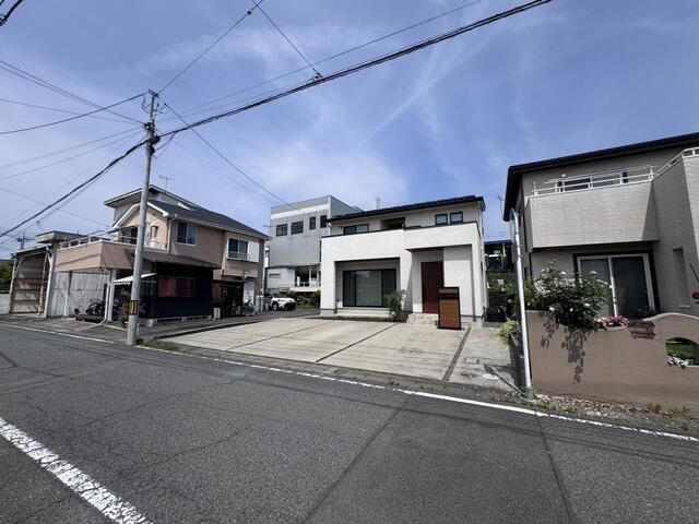 4LDK House in Takasaki with 3 Parking Spaces | 2017 Build - Thumbnail 3