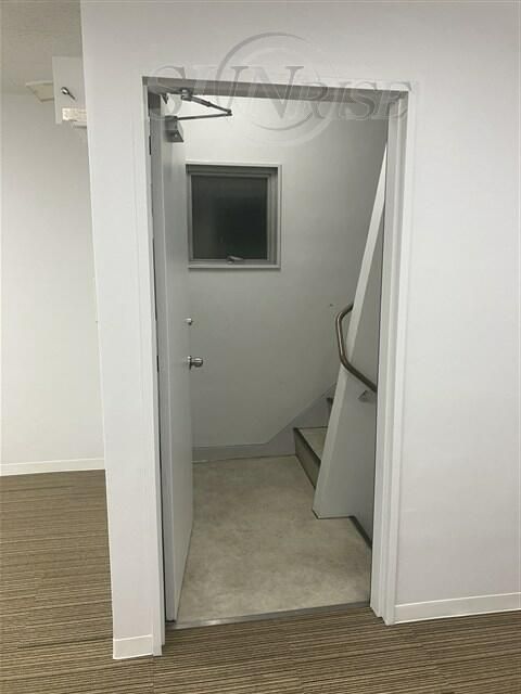 Commercial Office Space for Rent in Shinjuku, Tokyo | 49.59 sqm - Thumbnail 2