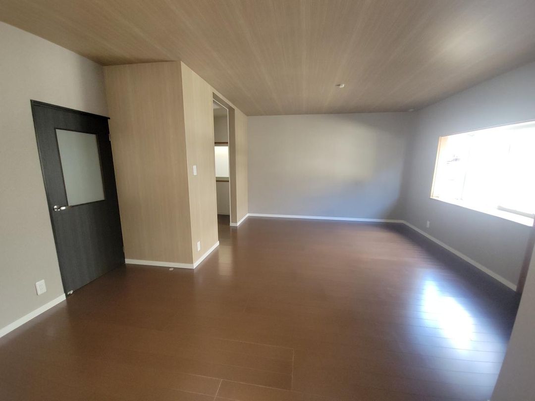 5SLDK House for Sale in Uwajima, Ehime with Garden & 2 Parking - Thumbnail 4