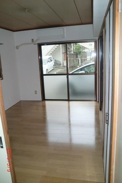 2DK Apartment for Rent near Hiratsuka Station, Kanagawa - Thumbnail 3