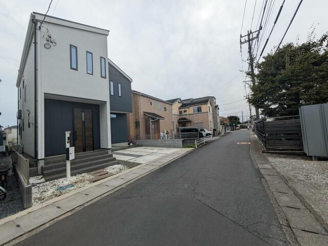 4LDK Detached House for Sale in Yashio, Saitama - Thumbnail 2