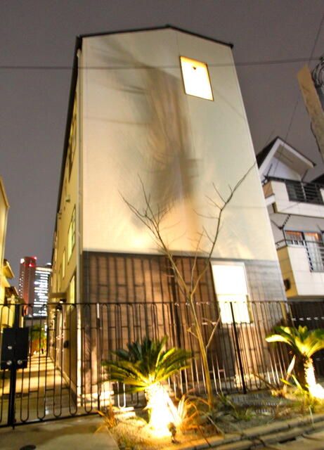 1LDK Terrace House for Rent in Setagaya-ku, Tokyo - Thumbnail 2