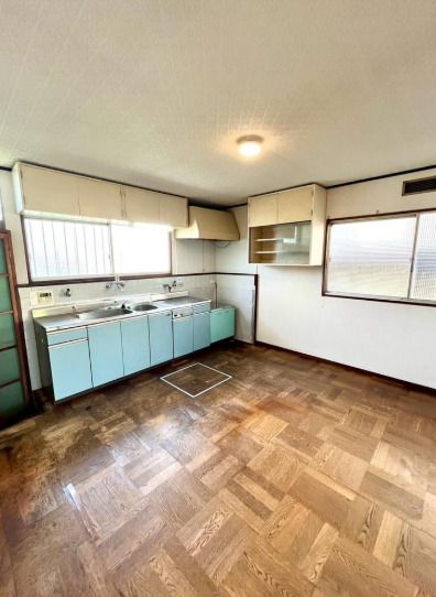 5SLDK House for Sale in Yamatokoriyama, Nara - 115.4㎡ - Thumbnail 2