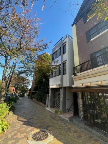 Shop-Residence for Sale in Bunkyo, Tokyo - 110 sqm Building - Thumbnail 3