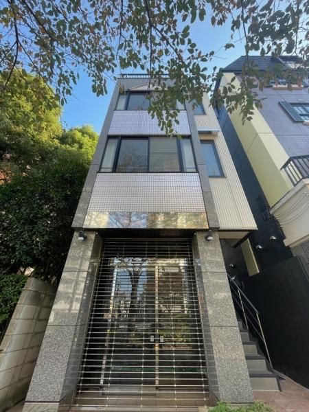 Shop-Residence for Sale in Bunkyo, Tokyo - 110 sqm Building - Thumbnail 2