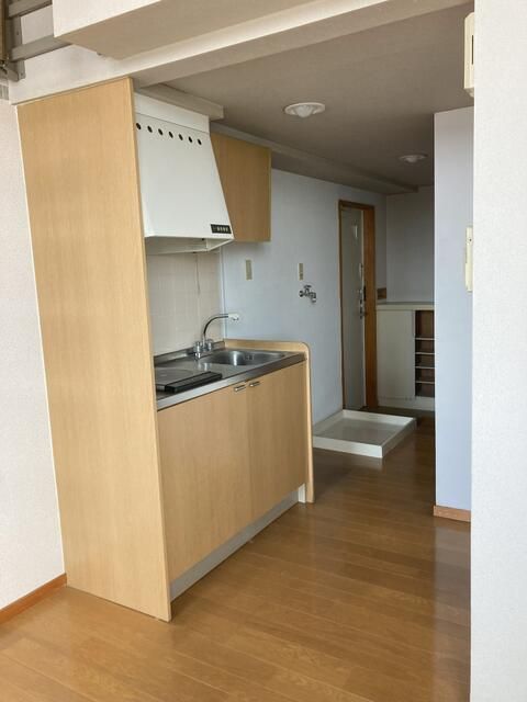 Beverly Hills III 1K Apartment for Rent in Niigata City - Thumbnail 3