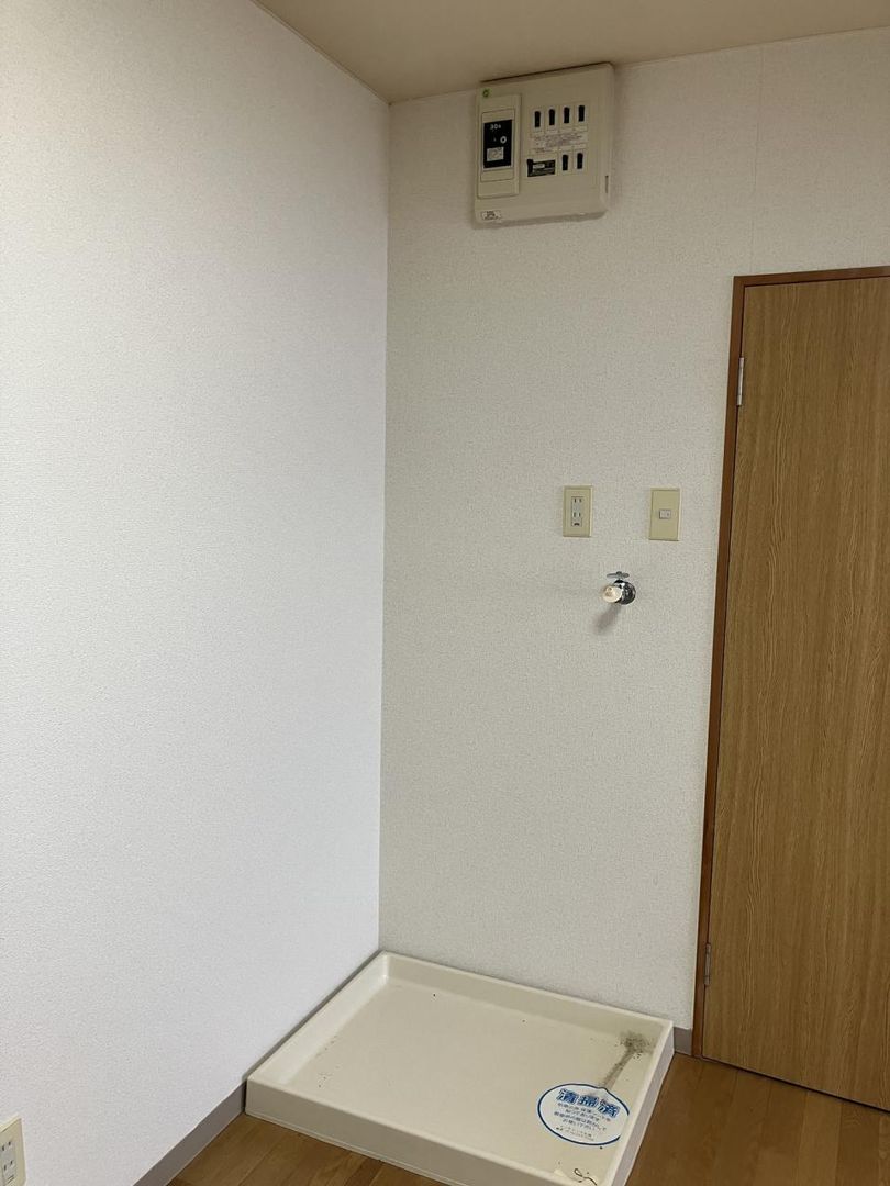 2DK Apartment for Rent in Kanazawa, Ishikawa - YS Building - Thumbnail 4