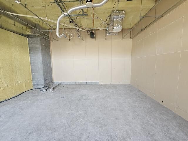 Commercial Office/Shop for Rent in Nagatsuta Mark Town, Yokohama - Thumbnail 3