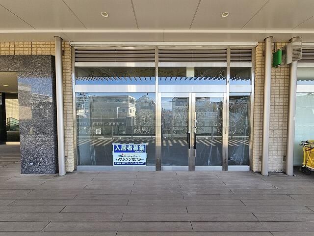 Commercial Office/Shop for Rent in Nagatsuta Mark Town, Yokohama - Image 1