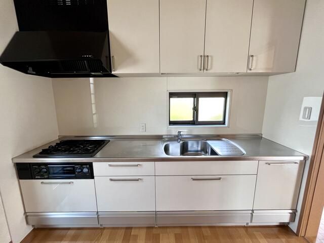 4SLDK Light-Gauge Steel House for Sale in Saijo, Ehime - Thumbnail 2