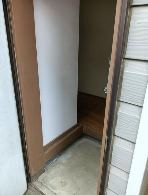 2K Apartment for Rent in Hiratsuka, Kanagawa - 30.22 sqm - Thumbnail 2