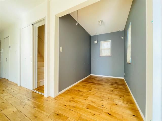 2017 4LDK House in Oita City with Corner Lot and All-Electric Features - Thumbnail 2