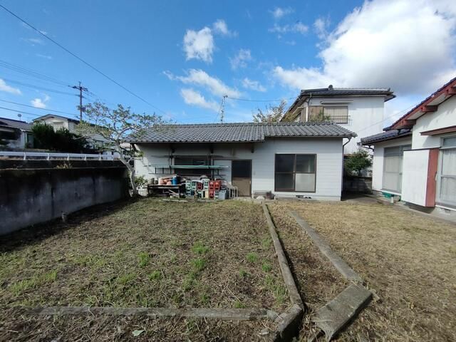 6K House for Sale in Kusu, Oita with 522 sqm Land and Parking - Thumbnail 4